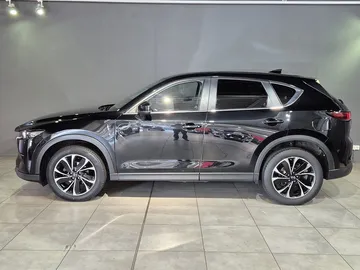 Car image 4