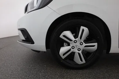 Car image 29