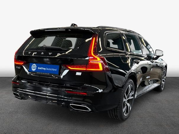 Volvo V60 T6 R Design AWD Recharge 251 kW image number 4