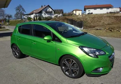 Car image 3
