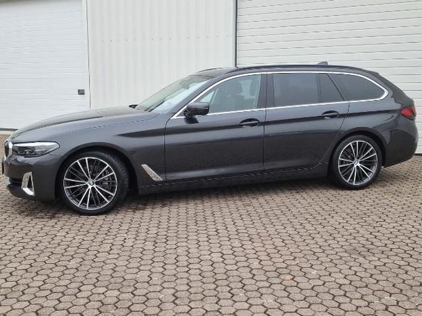 BMW 530d Touring xDrive 210 kW image number 4