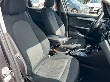 Car image 34
