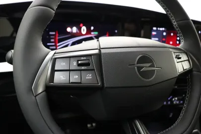 Car image 33