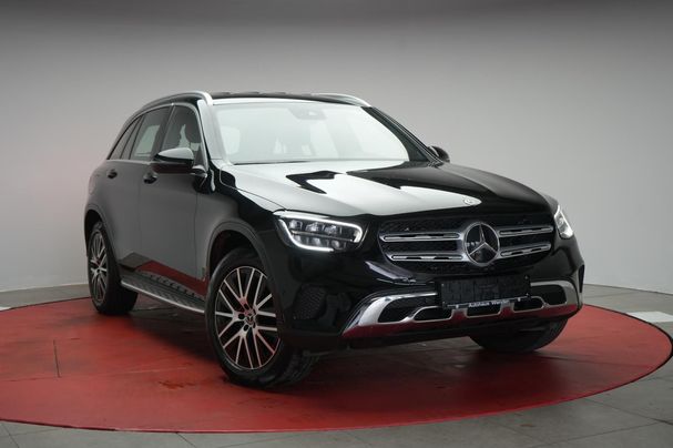 Mercedes-Benz GLC 400 d 4Matic 243 kW image number 2