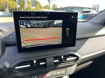 Car image 27