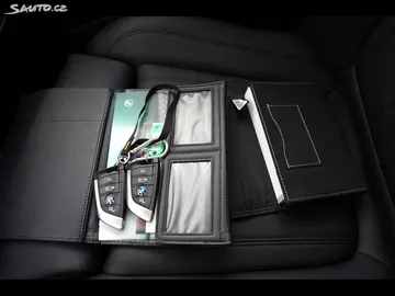 Car image 42