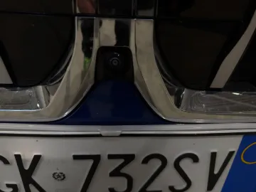 Car image 29