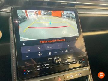 Car image 24