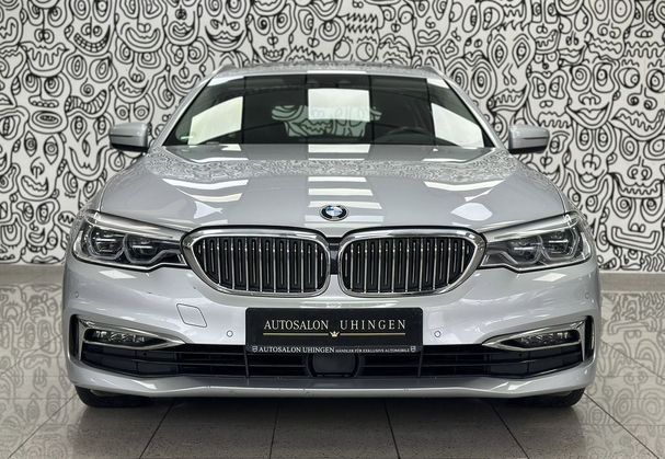 BMW 540i Touring xDrive 250 kW image number 2