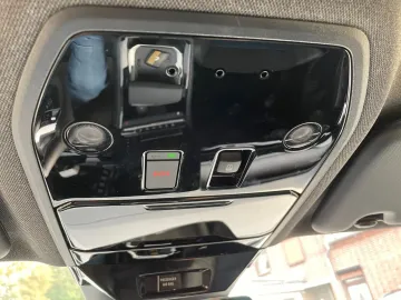 Car image 33