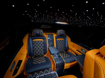 Car image 30