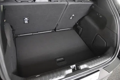 Car image 32