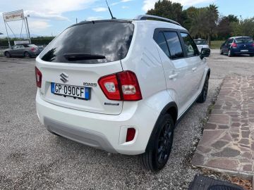 Car image 4