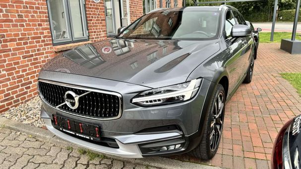 Volvo V90 Cross Country D5 AWD Pro 173 kW image number 22