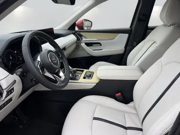 Car image 25