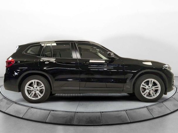 BMW X3 xDrive20d Advantage 140 kW image number 2