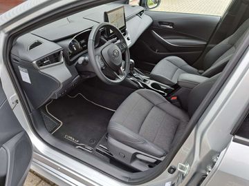 Car image 9