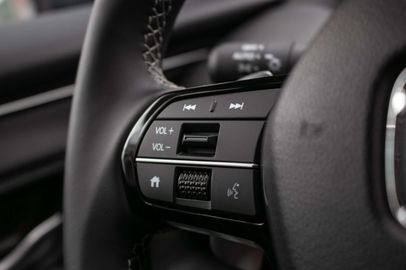 Car image 33