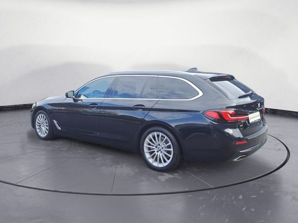 BMW 530i Touring Luxury Line 185 kW image number 3