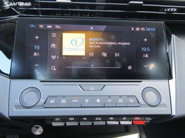 Car image 26