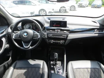 Car image 27