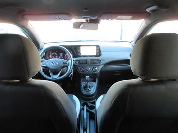 Car image 12