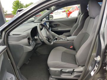 Car image 15