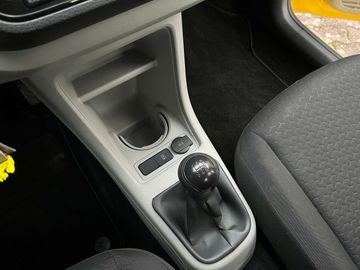 Car image 16