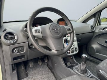 Car image 12