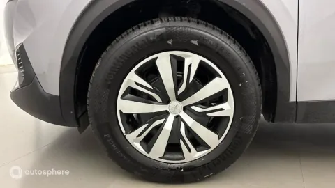 Car image 20