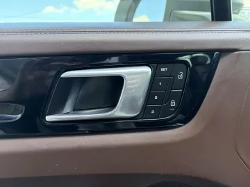 Car image 50