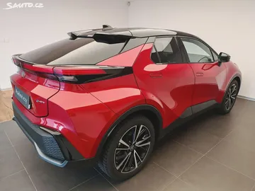 Car image 4