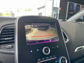 Car image 28