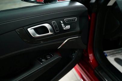 Car image 26