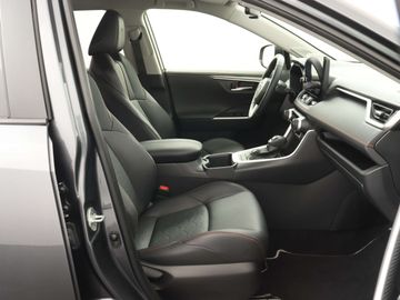 Car image 30