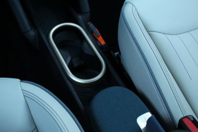 Car image 33