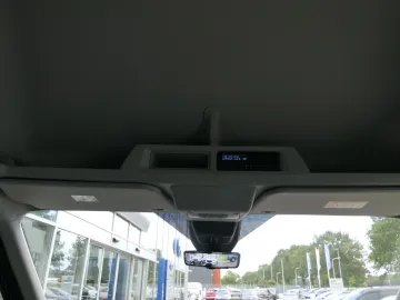 Car image 46