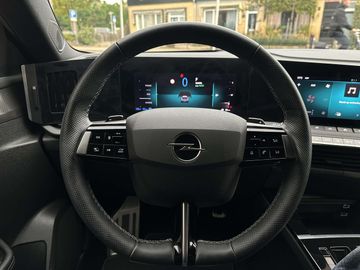 Car image 24