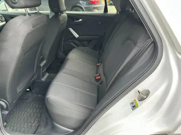 Car image 35