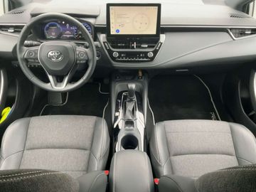 Car image 9