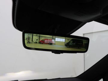 Car image 38