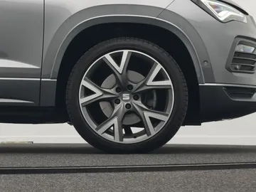 Car image 50