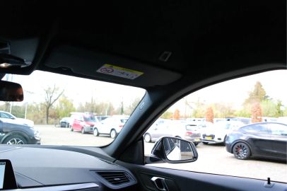 Car image 38