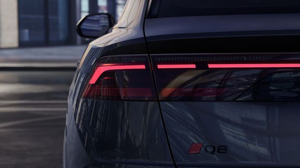 Audi Q8 50 TDI S-line 210 kW image number 12