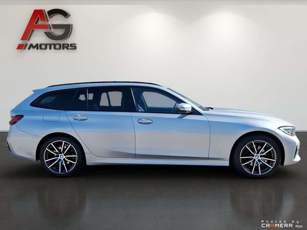 BMW 320d Touring xDrive 140 kW image number 4