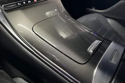 Car image 27