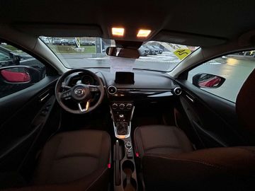 Car image 12