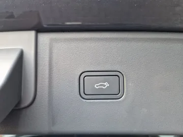 Car image 41