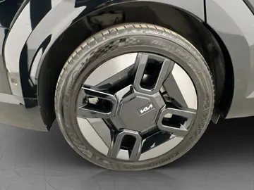 Car image 38