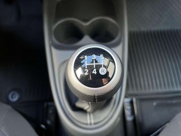 Car image 28